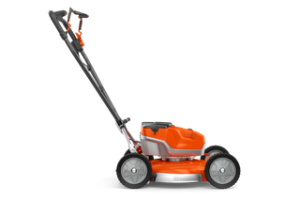 De LB448i Husqvarna accumulchmaaier is een robuuste machine door zijn aluminium maaidek en hoogwaardige onderdelen. Eenvoudig te starten en makkelijk te bedienen.